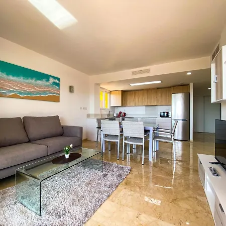 Sunny Paradise Apartment